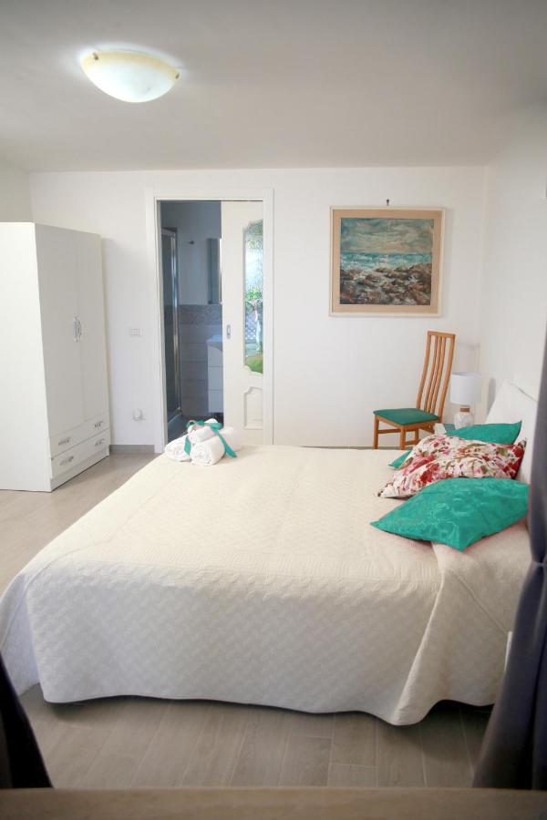 Villa Cecilia Bed And Breakfast Cellole Экстерьер фото